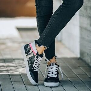 NEW Vici Collection LIAM HIGH-TOP CAMO SNEAKER shoes 7 Golden Goose inspired